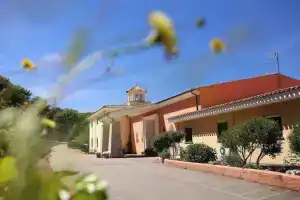 Отель «Pausania Inn», ТемпиПаусания