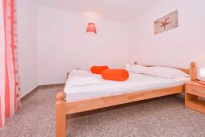 Apartment Jelena Karlobag, Cesarica