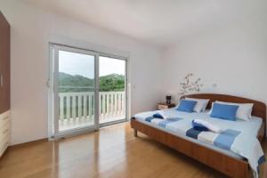 Amazing Home in Ploce With Wifi and 2 Bedrooms, Ploče