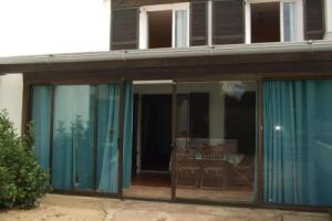 villa plein sud 200 mètres de la plage, Сен-Жан-де-Мон