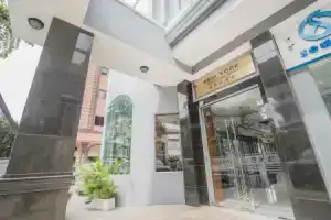 New York Hotel, Пномпень
