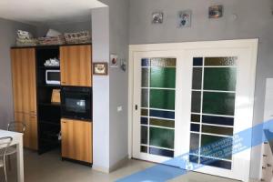 Holiday Apartment Graziella - max 6 Guests, Close to Beaches and Clubs, Терразини