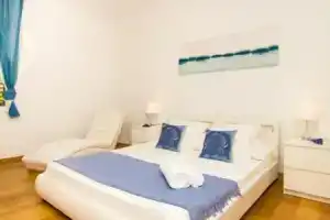 Villa Olivera, Ильетес