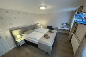 Kolossos Apartments zum Sporthafen Neuss, Дюссельдорф