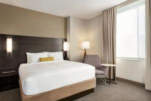 Courtyard by Marriott New York JFK Airport, Куинс