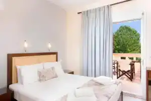 Nikolas Studios Thassos, Хриси-Амудия