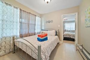 3BR House in Tampa by Tom Well IG - 3220, Тампа