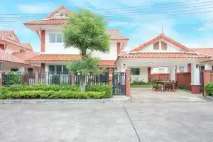 Отель «Baan Thai Lanna Pattaya», Банг Саре