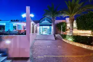 Eva Bay Hotel On The Beach (Adults Only), Аделианос-Кампос