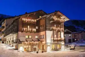 Hotel «Marzia», Ливиньо