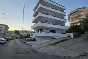 Lazy Roo Hostel Saranda, Саранда