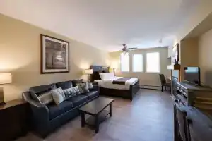 Modern Ski Studio Apartment with In-Room Fireplace - Fraser Crossing/Founders Pointe Premium-Rated 4443, Винтер-Парк