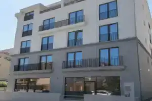 Lucciola Boutique Rooms, Будва