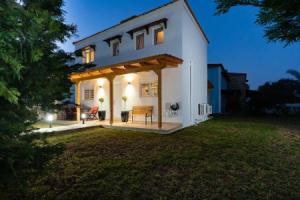 Beautiful 2-bedroom Villa in Kolymbia-rhodes, Колимбия