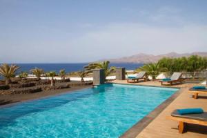 Villa Barranco - A wonderful villa - Stunning sea views - 400 Metres from the sea, Пуэрто-дель-Кармен