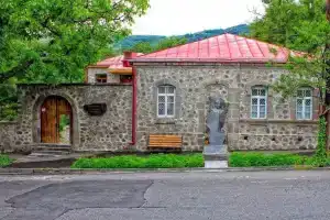 Kirch Hotel & Restaurant, Горис