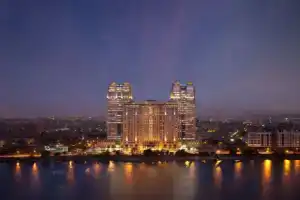 Отель «Fairmont Nile City», Каир