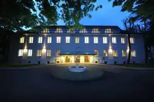Hotel «Der Lindenhof», Гота