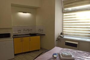 Smart yellow apartment-15 хв від жд вокзалу, Львов