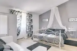 Superb Modern Villa With Pool, Large Fenced Yard Near the Beach, Кринца