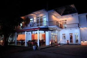 Owin Rose Yala Safari Hotel, Тиссамахарама