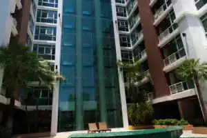 Art@Patong Serviced Apartments, Патонг