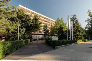 Hunguest Hotel Béke, Хайдусобосло