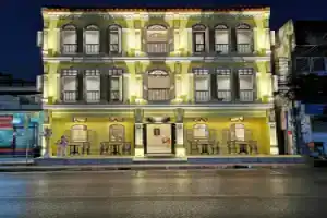 Хостел «Capzule Bed Phuket», Пхукет Таун