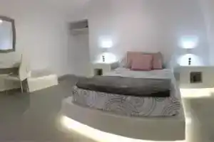 Lefteris Traditional Rooms, Фира