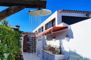 La casa de Conchita, Адехе