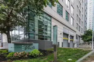 Luxury West End Apartments At Vesta, Бостон