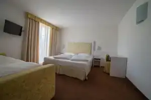 Alpen Hotel Eghel, Фольгария