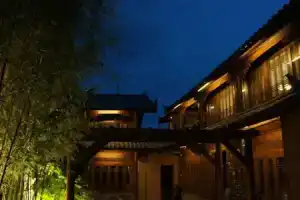 Отель «Lijiang Sadhu Inn», Лицзян