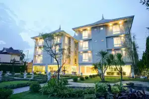 Nantra Chiangmai Riverfront Hotel, Чианг Май