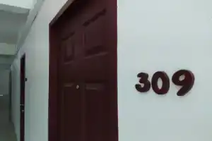 Baan Mai Guest House, Бангкок