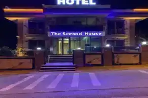 The Second House, Шиле