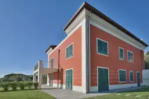 Minnie's place, Tellaro