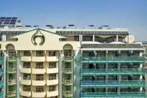 Grand Hotel Astoria, Градо