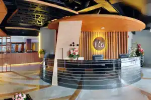 Ratana Patong Beach Hotel by Shanaya, Патонг