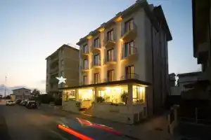 Hotel «Sirio», Лидо-ди-Камайоре