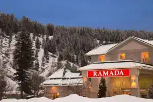Ramada Limited Golden, Голден