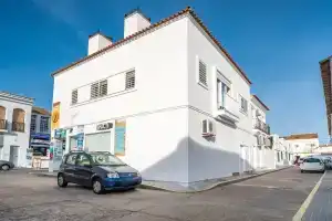Alluring Holiday Home in Rompido near Beach, Эль-Ромпидо