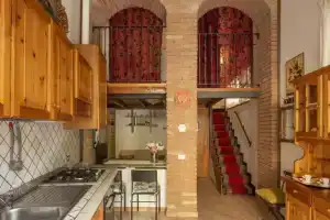 ALTIDO Flowery Nest: 1-BR Flat in Cernobbio, Комо