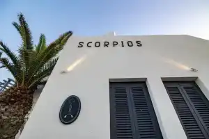 Scorpios Sea Side Hotel, Пирей