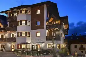 Hotel «Cristallo», Ливиньо