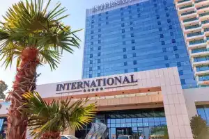 International Hotel Casino & Tower Suites, Золотые пески