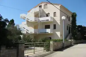 Nives - Great Location - A6, Новаля