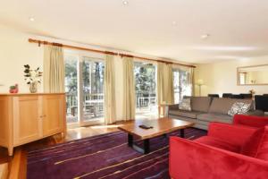 Villa 3br Chambourcin Resort Condo located within Cypress Lakes Resort (nothing is more central), Поколбин