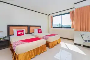 OYO 566 Princess Park Hotel, Сурат-Тхани