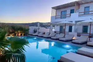 Mykonos Dot Suites, Ано Мера